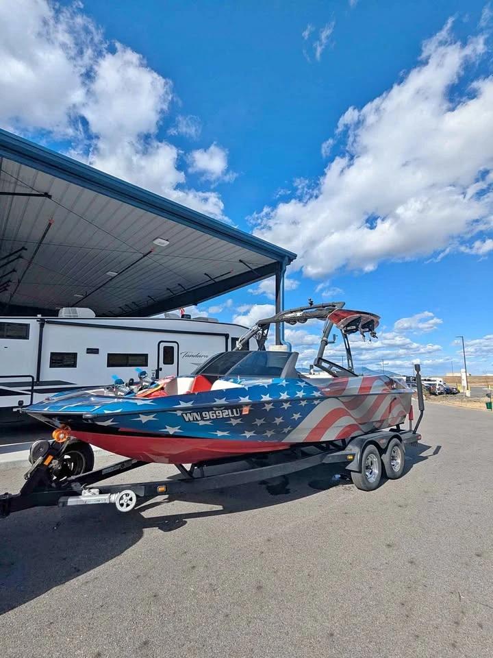 2013 Axis a22 wakesurf and ski boat