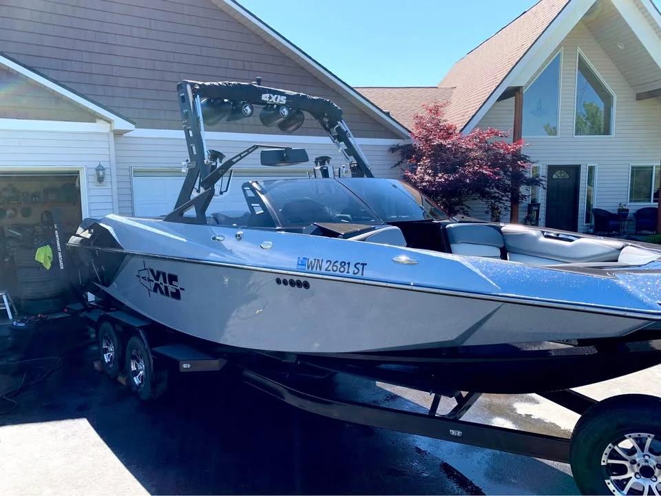 2019 Axis A24 surf boat