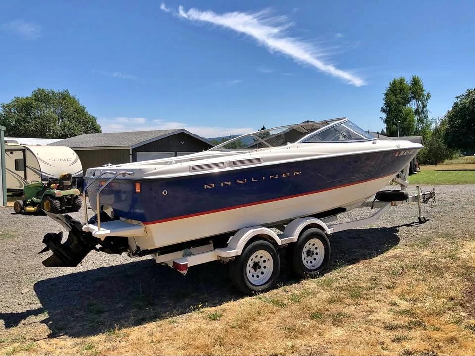 2004 Bayliner 215 Bowrider