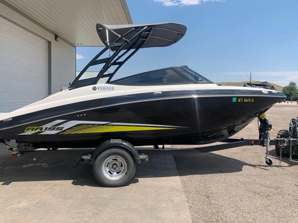 2017 Yamaha AR195
