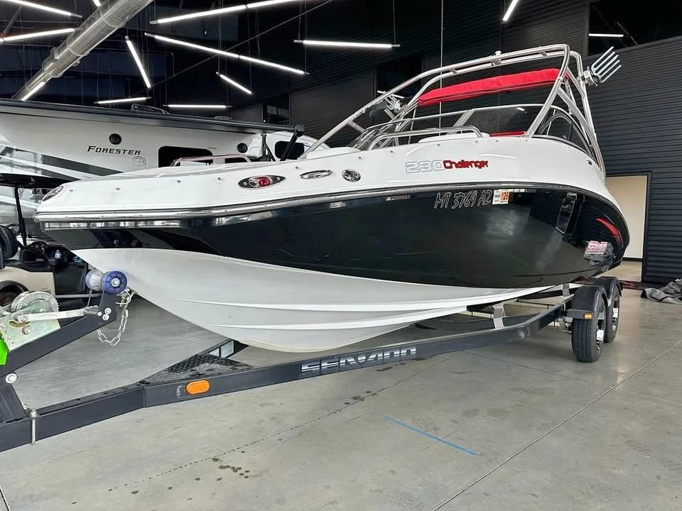 2009 Sea-Doo Challenger 230