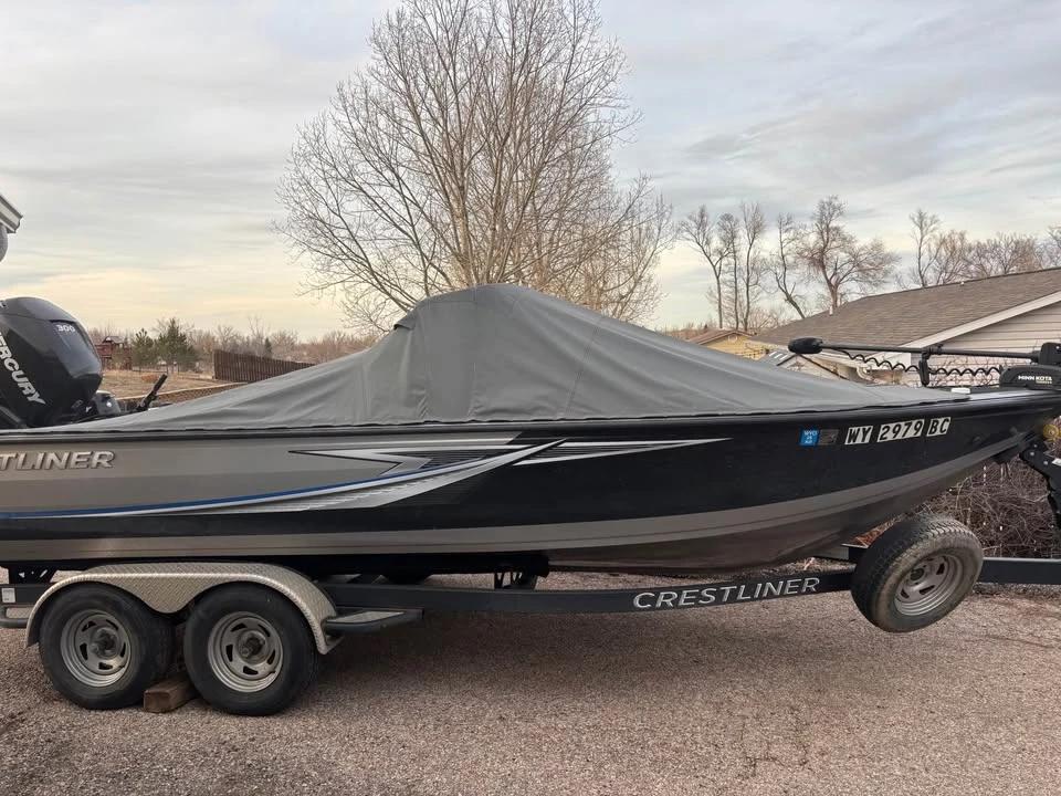 2016 Crestliner Raptor 2100
