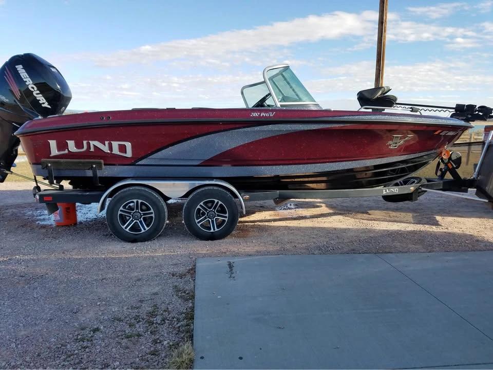 2016 Lund 202 Pro-V
