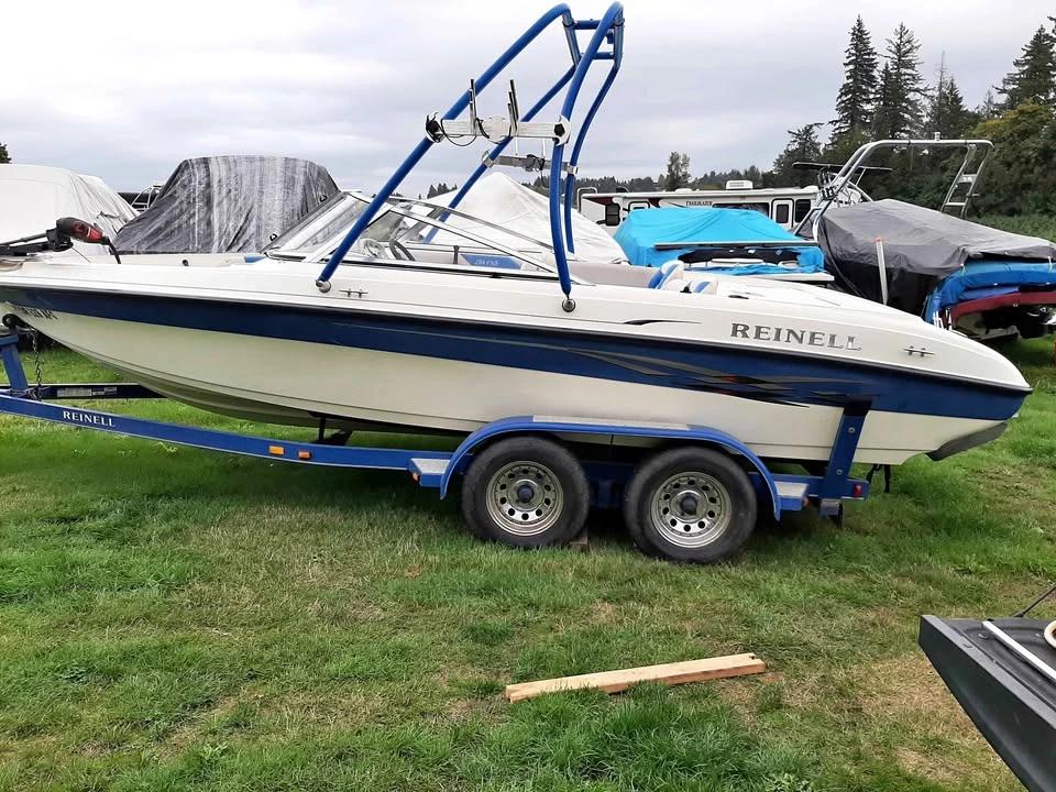 2004 Reinell 204