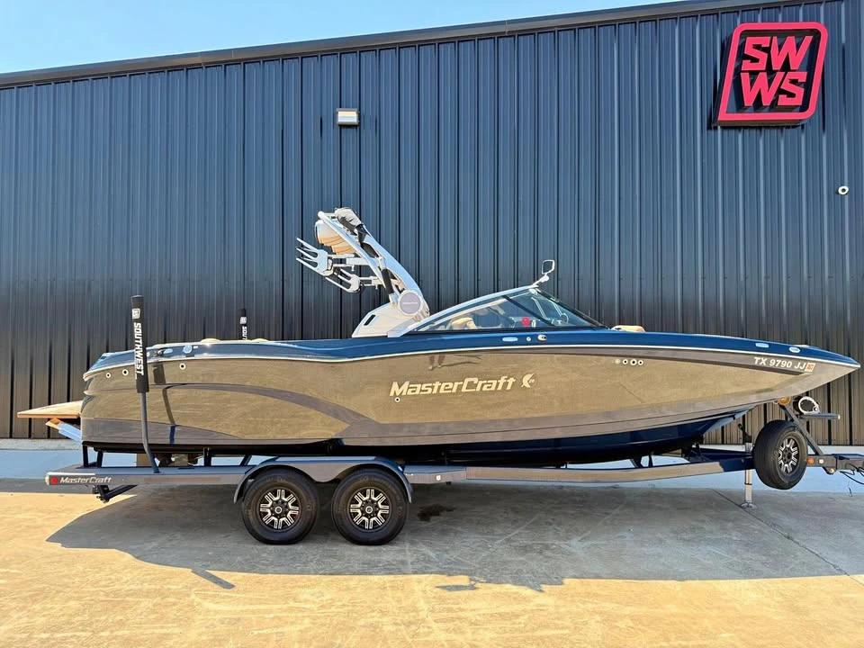 2019 MasterCraft X26