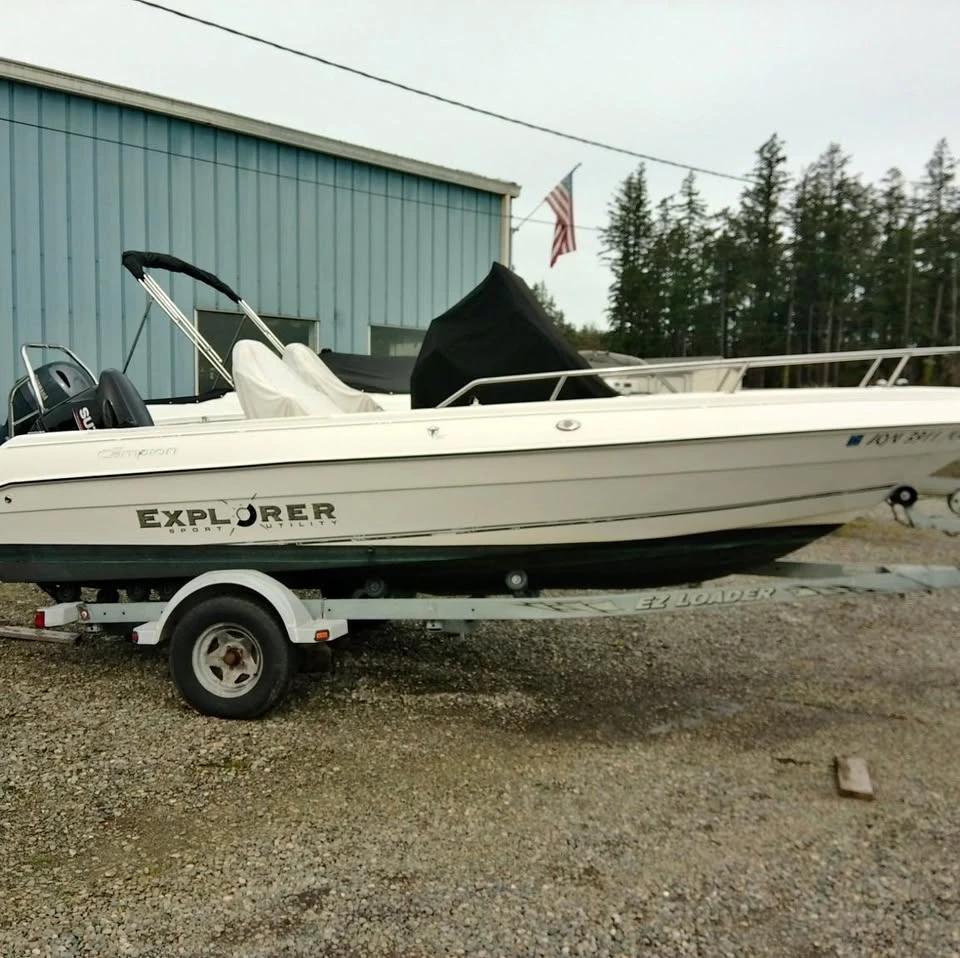 2005 Campion 582 explorer center console boat 582/CC