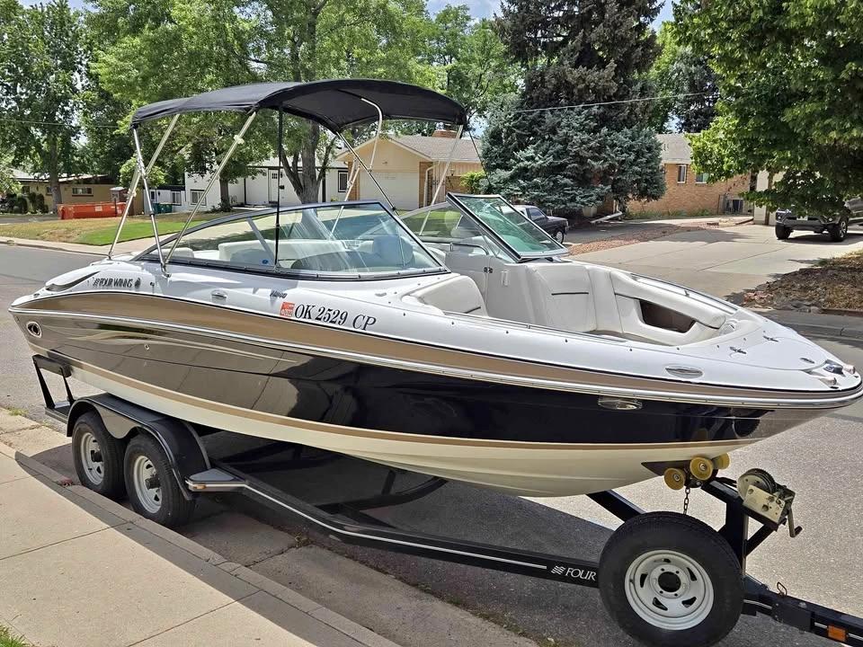 2008 Four Winns H240