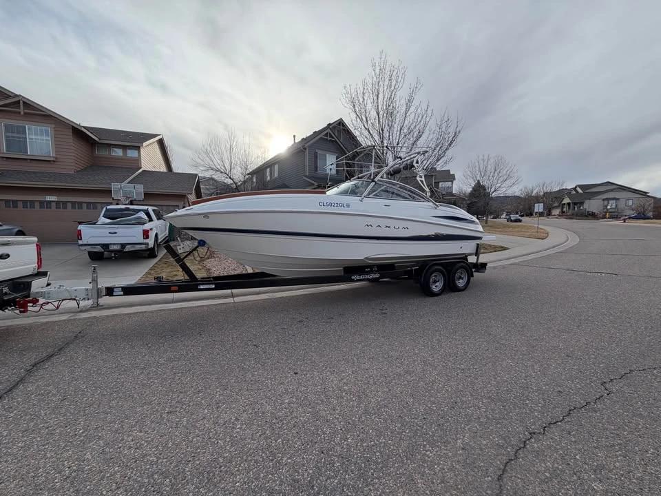 2004 Maxum 2400 SC3