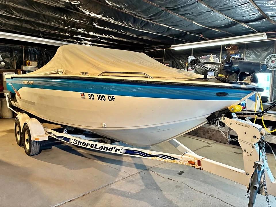1996 Crestliner 1950