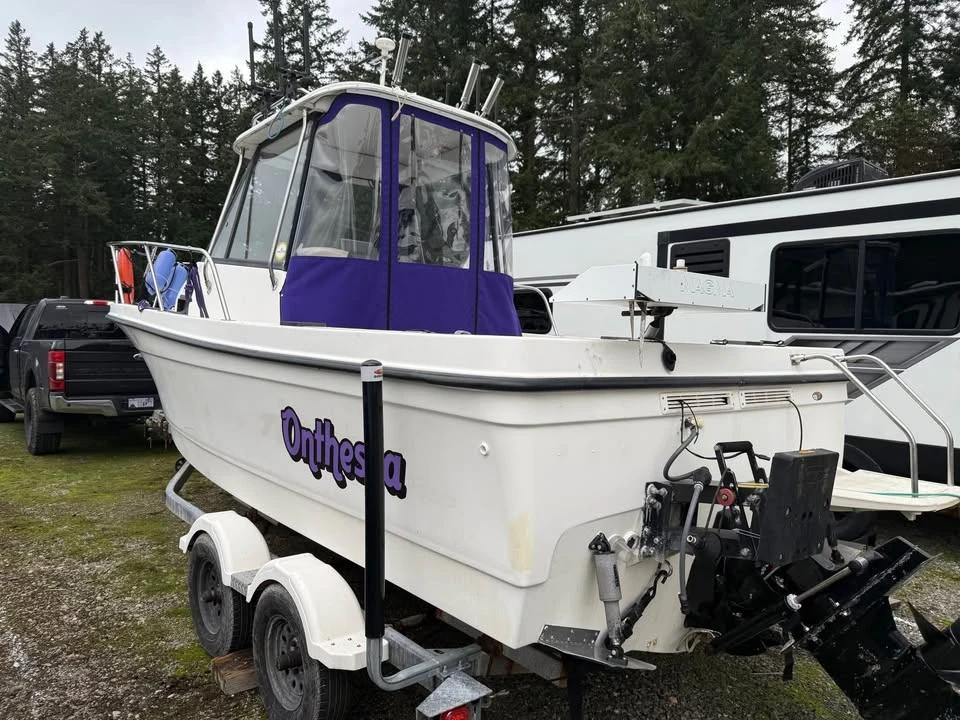 2003 Bayliner Trophy Pro 2052WA