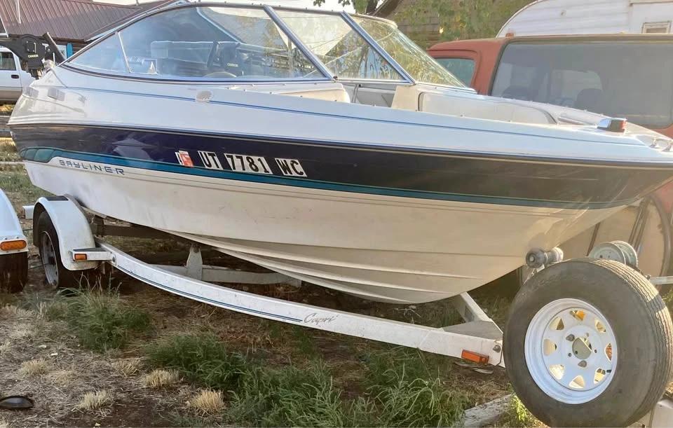 1995 Bayliner Capri 1800