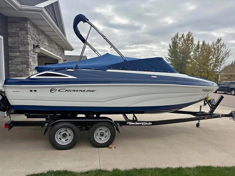 2019 Crownline 205 SS