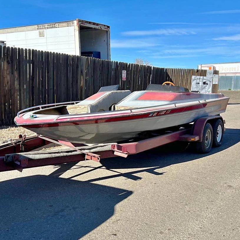 1989 Hallet Open Bow Jet Boat