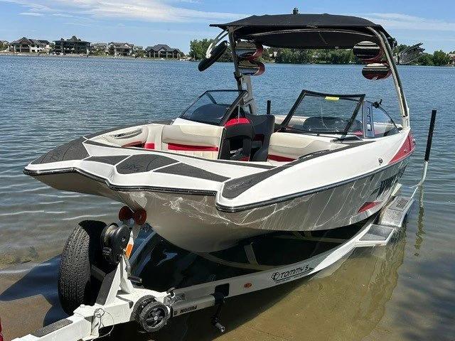 2013 Malibu Wakesetter 20 MXZ