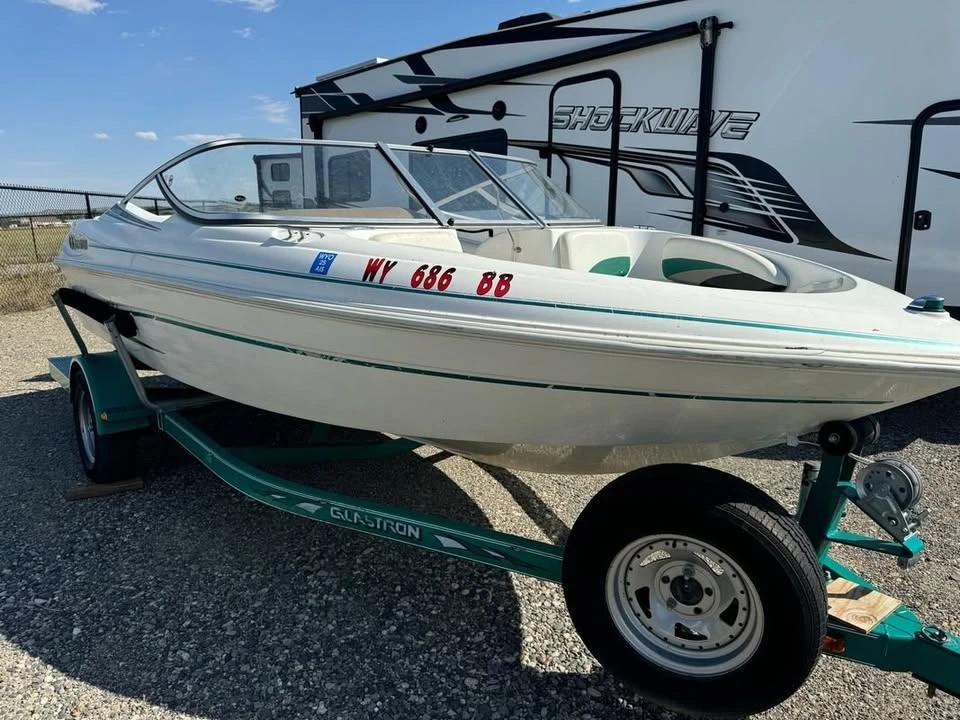 2003 Glastron SX-175