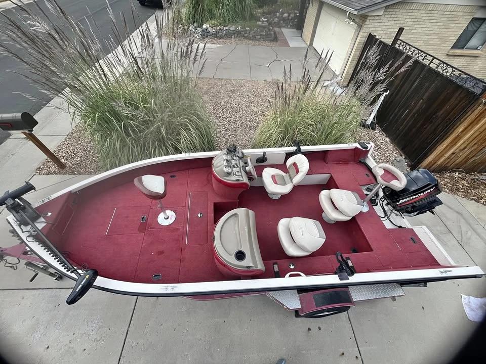 2001 Crestliner FishHawk