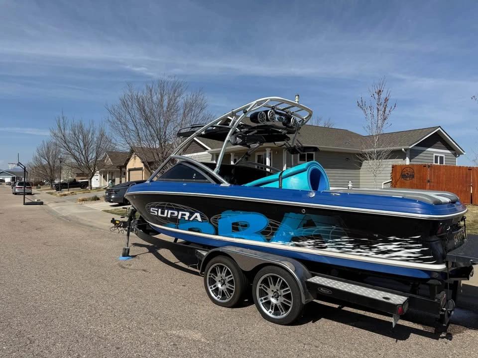 2008 Supra Launch 22SSV