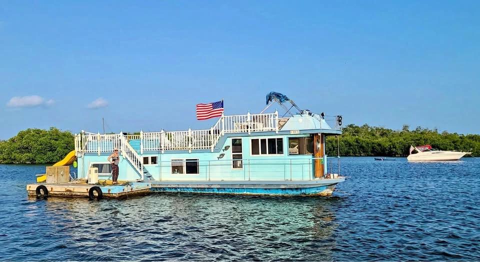 2012 Custom 45’ Houseboat