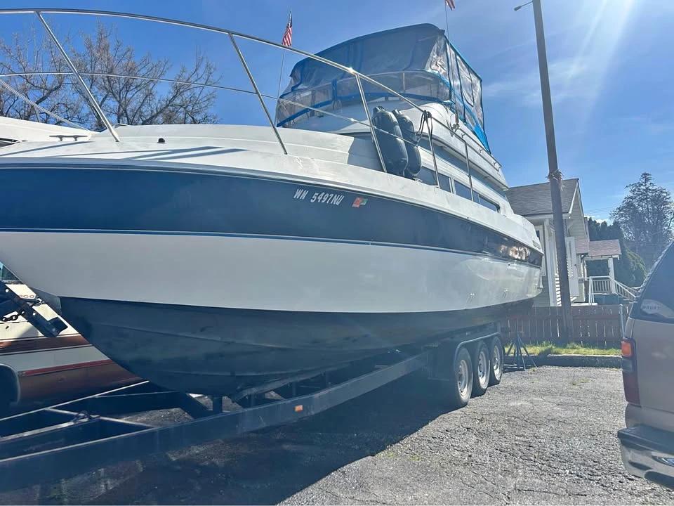 1987 Carver 3610 3607 Aft Cabin