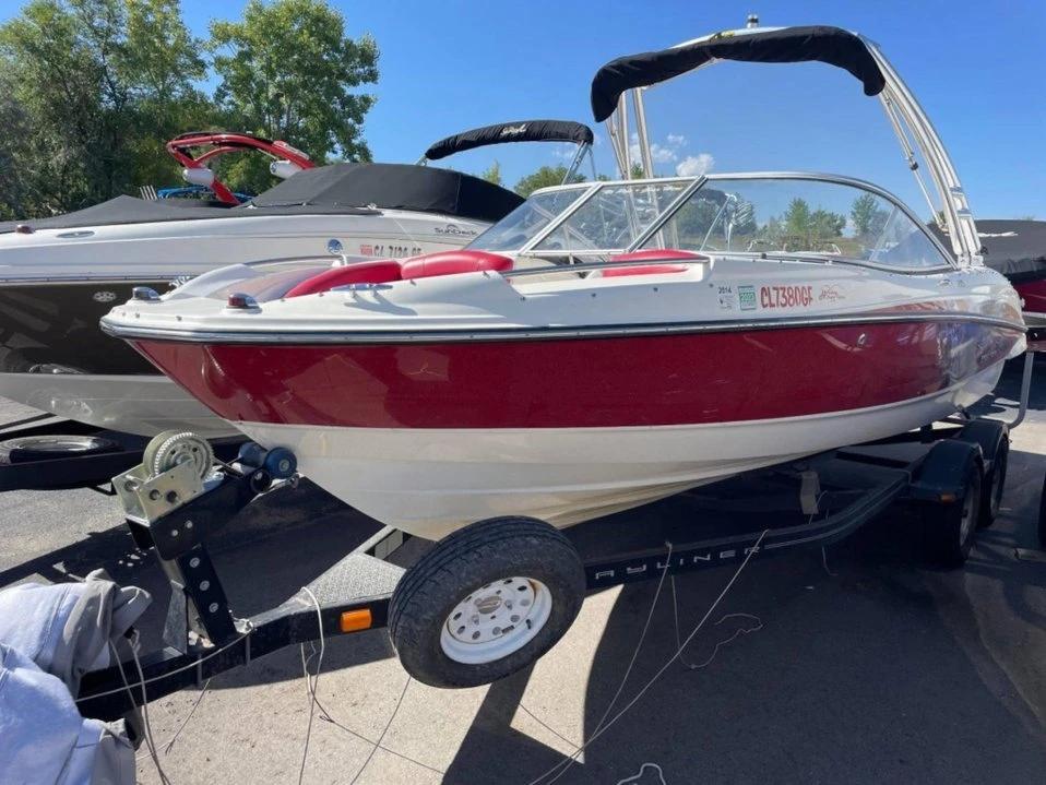 2013 Bayliner 215 B Flight Series