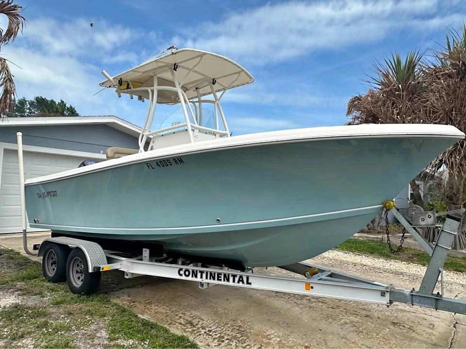 2017 Sailfish 220