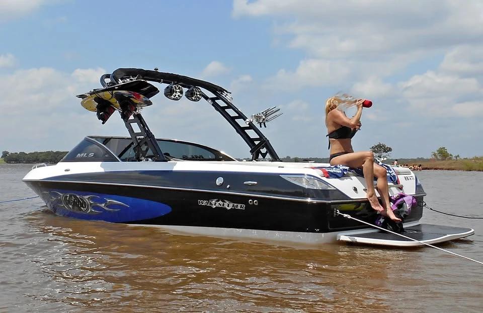 2004 Malibu Wakesetter 23 XTi