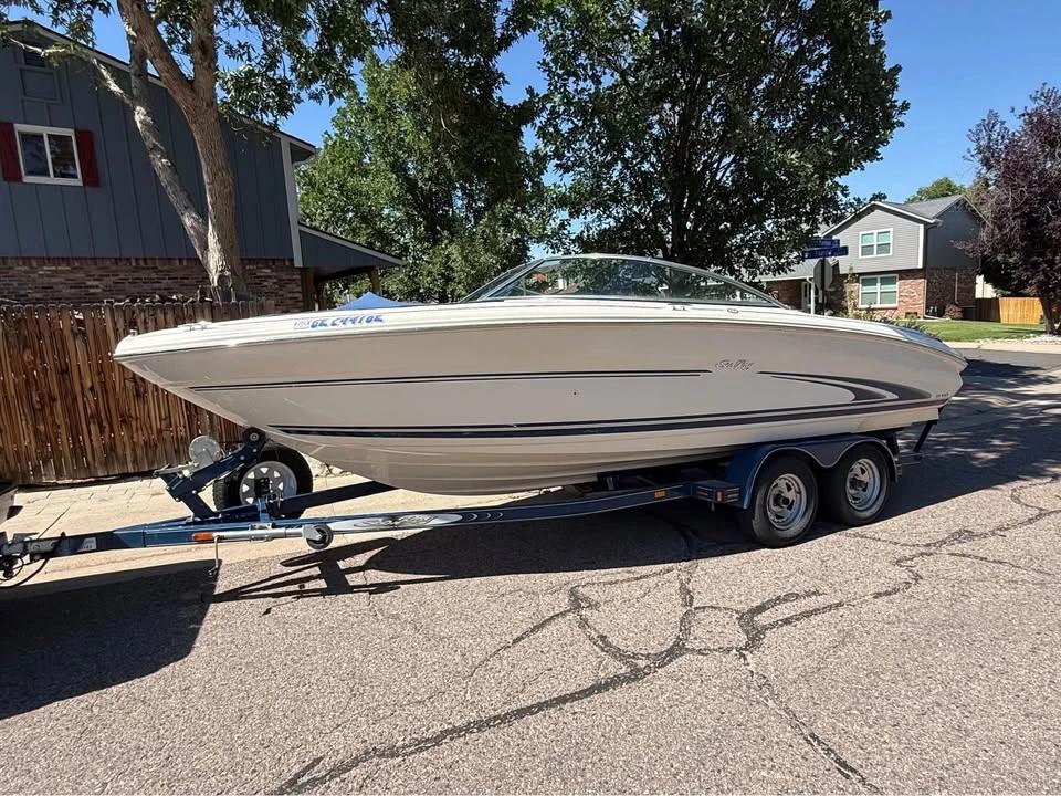 2000 Sea Ray 210 Bowrider Signature