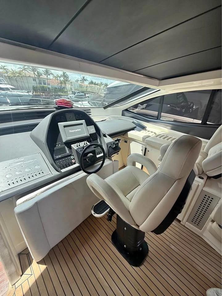 2007 Pershing 62