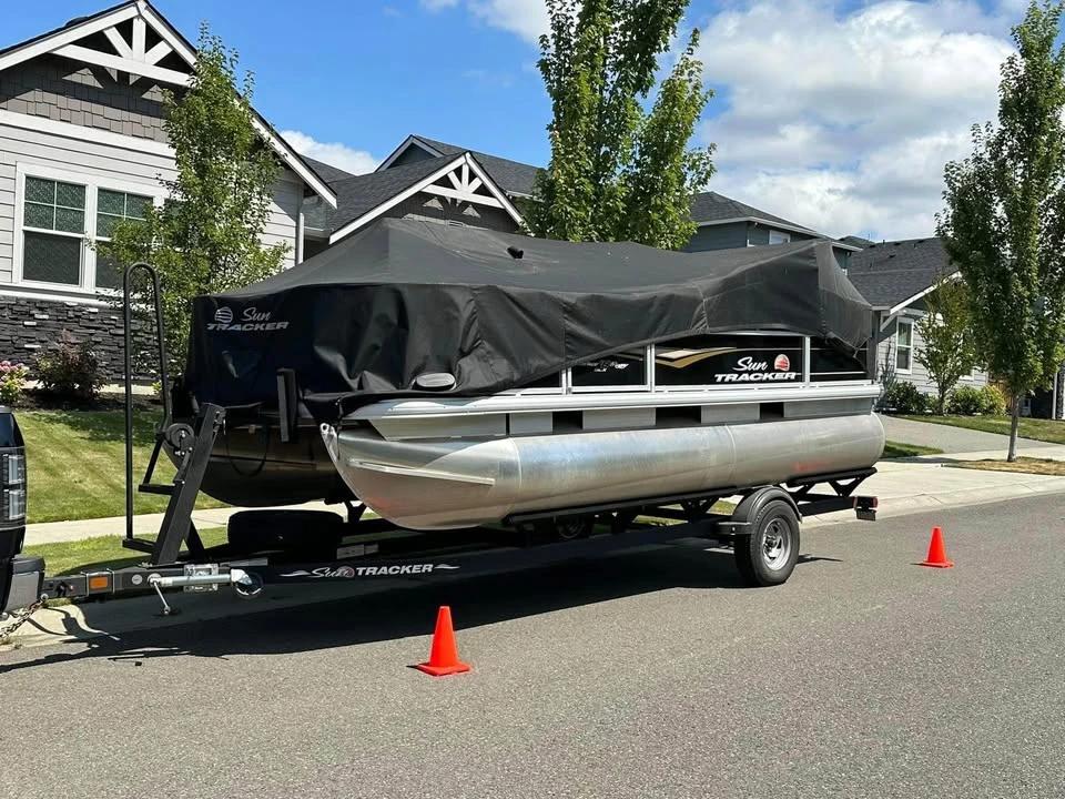 2021 Suntracker 18’ Bass Buggy Bass Buggy 18 DLX