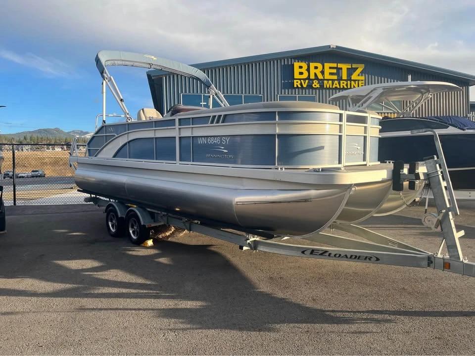 2021 Bennington sx22