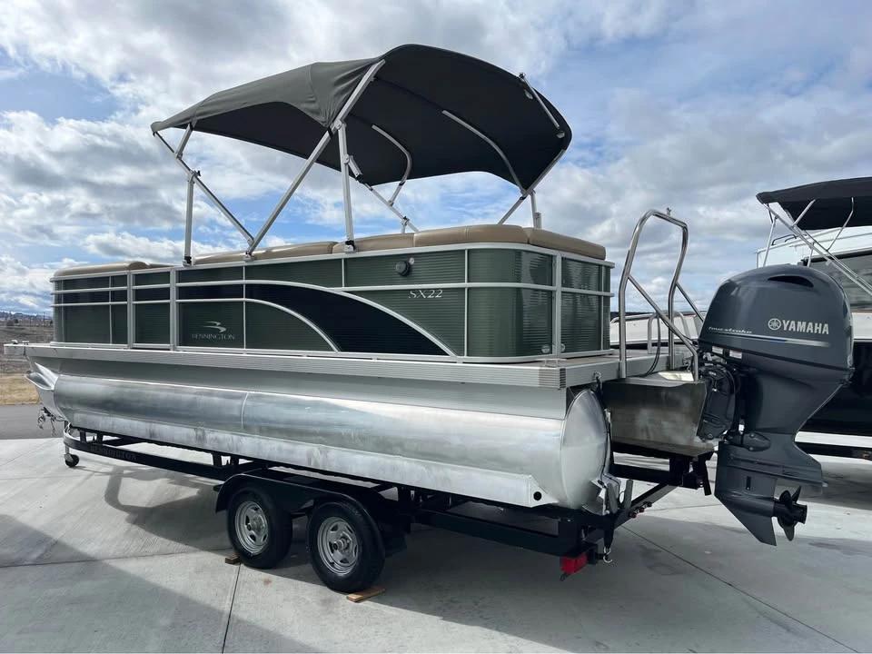 2018 Bennington sx22