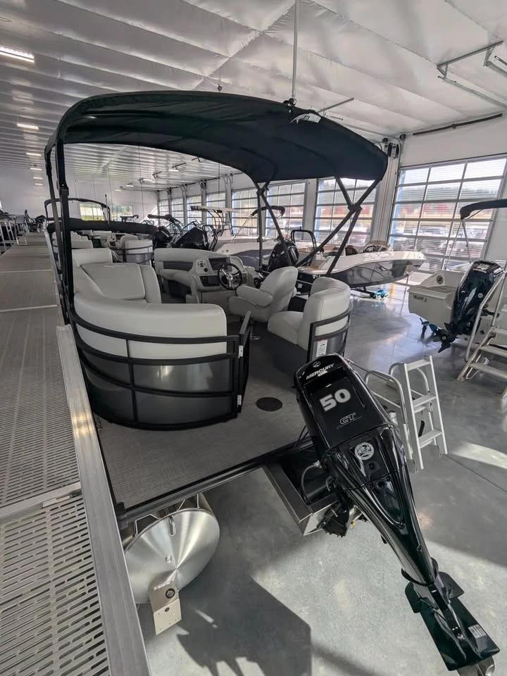 2026 Sunchaser 18lr vista