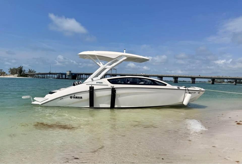 2024 Yamaha 27’ SD (Jet Boat)