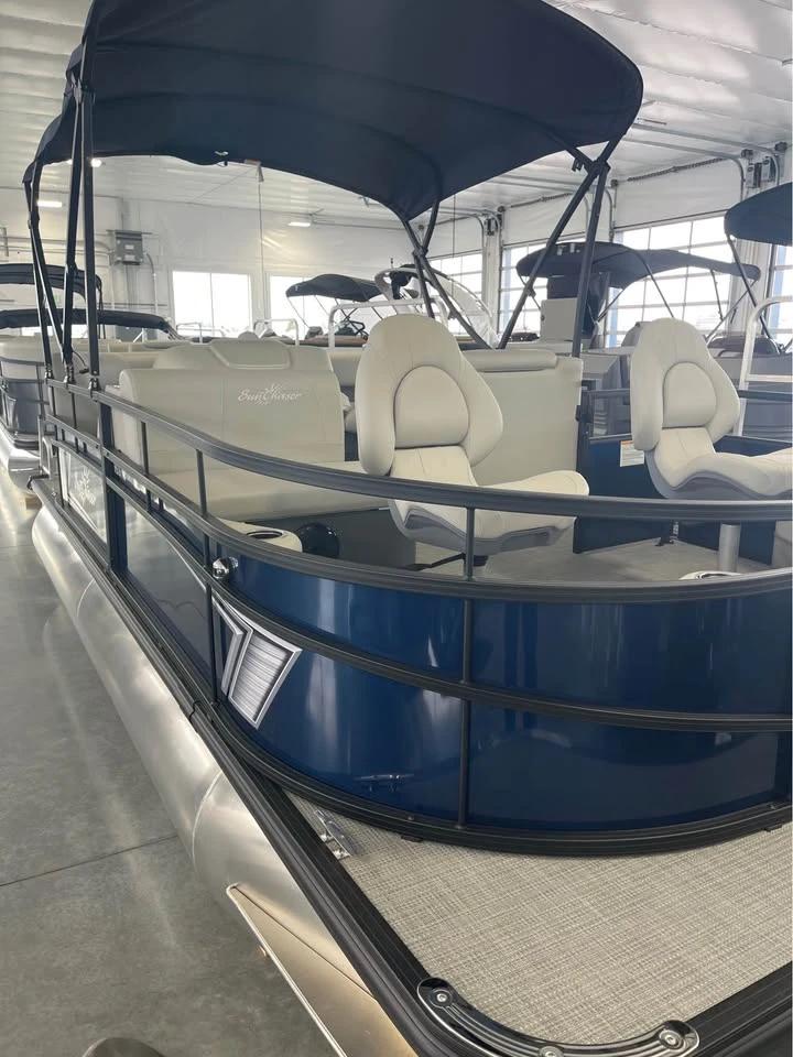 2026 SUNCHASER 18 fish vista