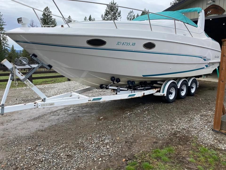 1993 28' Chris Craft Boat Launch 28 GT