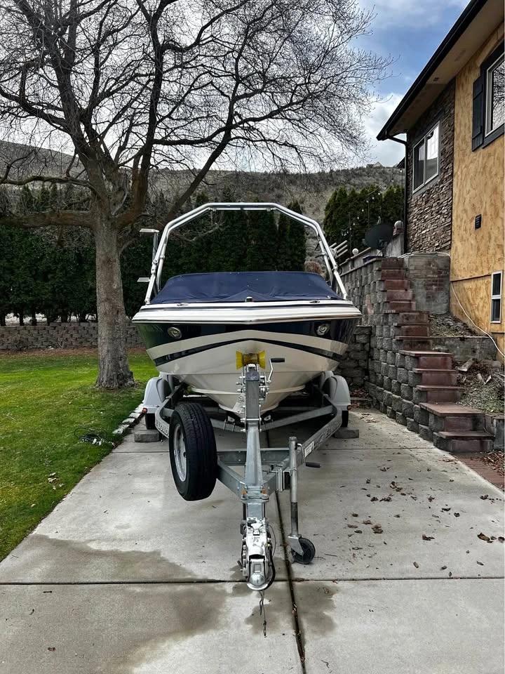 2004 Regal bowrider 2000 2000 LSR