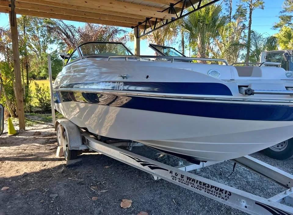 2006 NauticStar 2110 Deck Boat