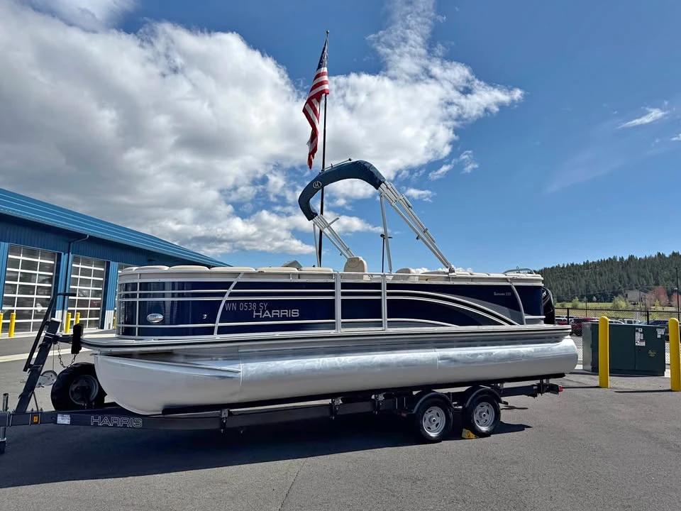 2016 Harris subliner 220 Sunliner 220