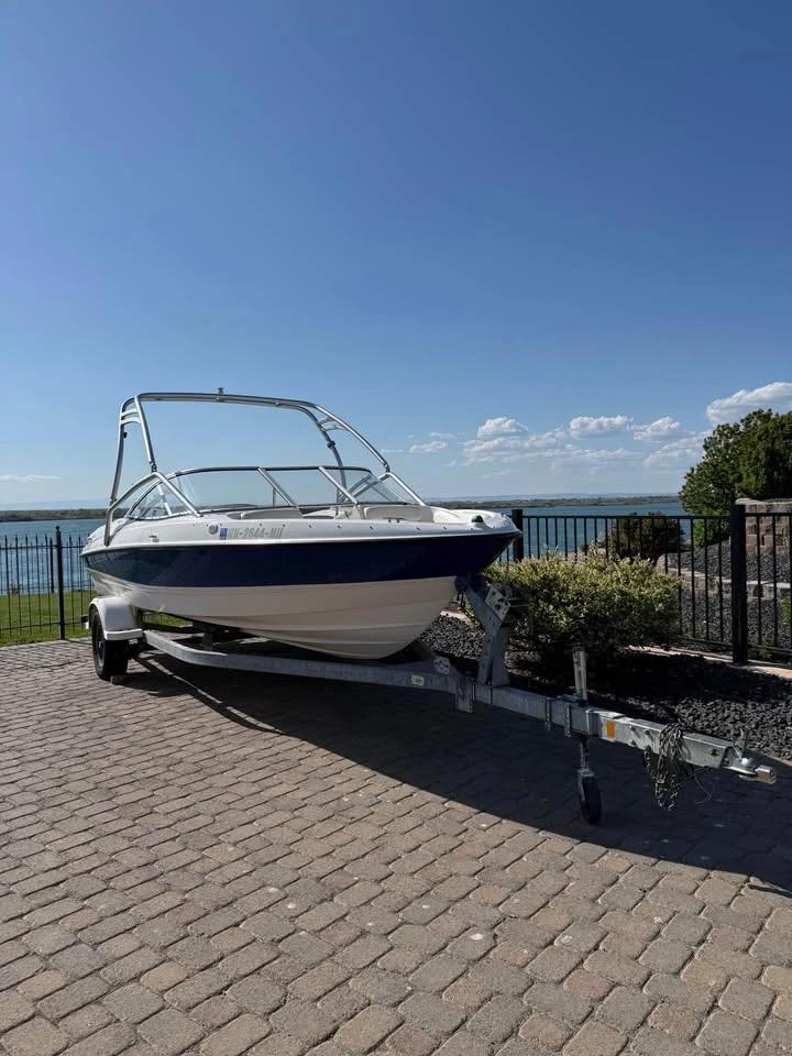 2006 Bayliner 22ft wakeboard boat 225 BR