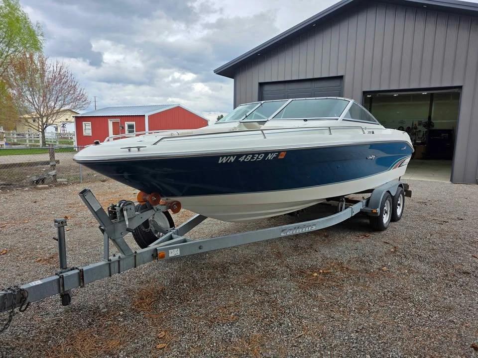 1996 SeaRay 230 Signature 230 Signature