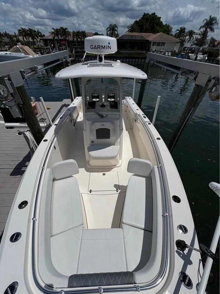 2021 Cobia 280 CC