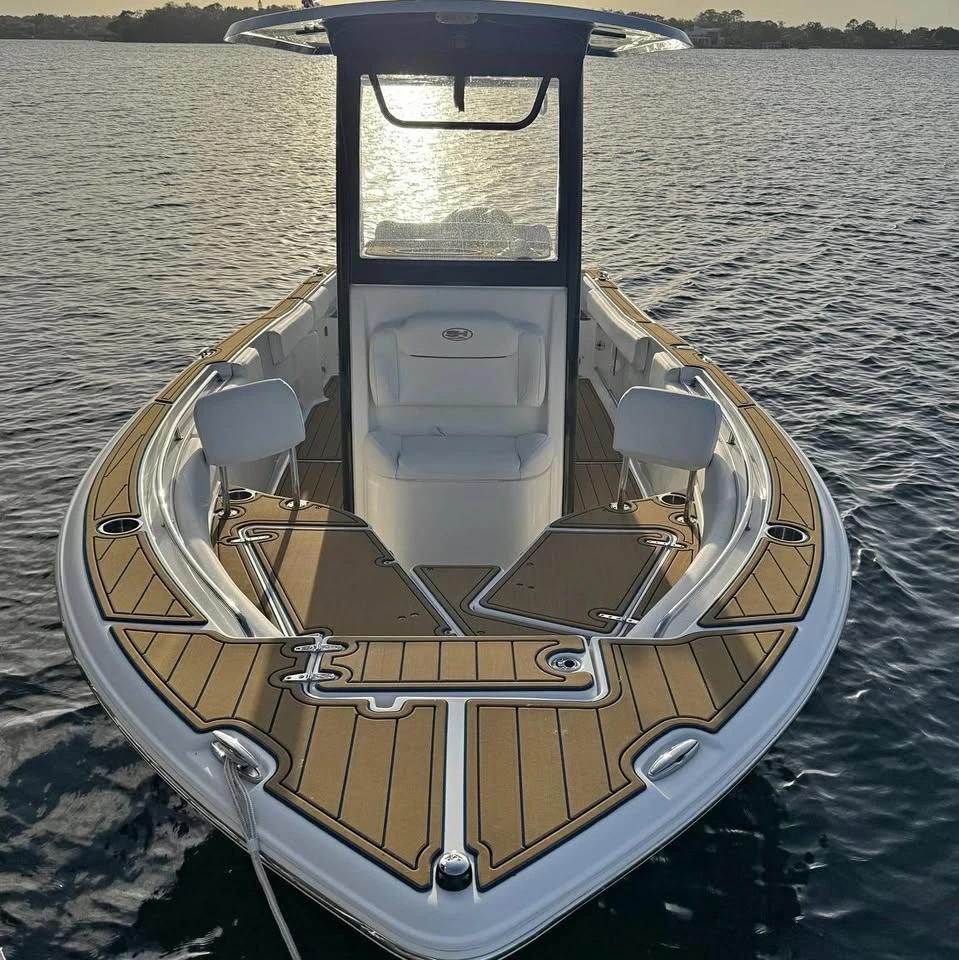 2018 Sea Hunt Ultra 235 SE