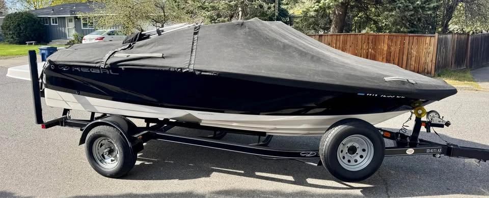 2016 Regal ES Bowrider Powerboat 1900 ES