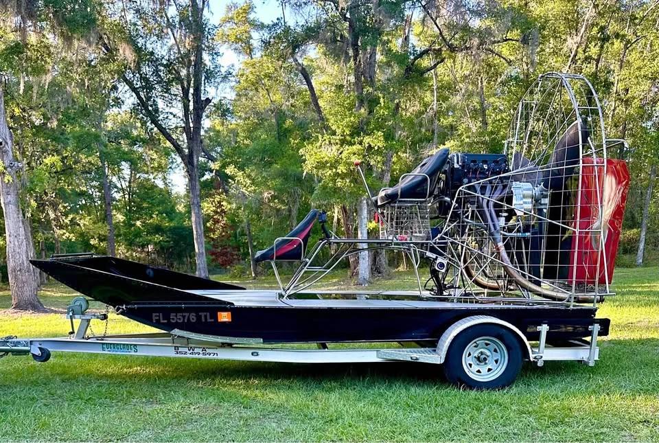 2022 Everglades Sportsman Deck Over