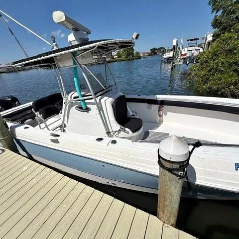 2004 Wellcraft 32 CCF