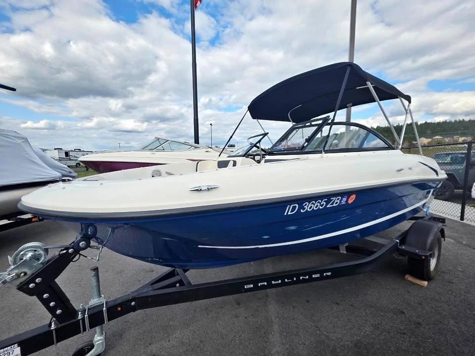 2021 Bayliner vr4 w/115 pro xs merc! VR4 Bowrider