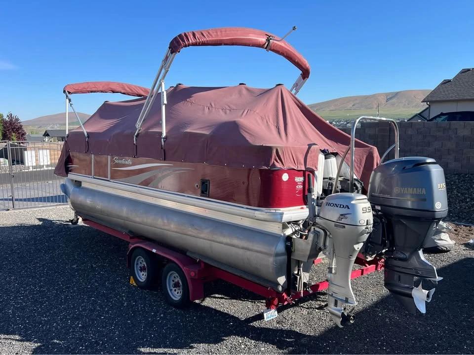 2012 Godfrey sweetwater pontoon 2086