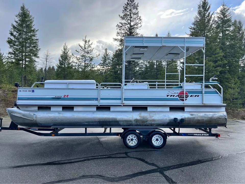 1993 Pontoon boat party barge 24 foot Party Barge 24