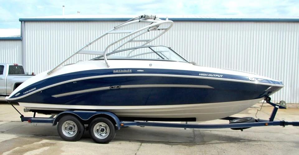 2011 Yamaha 242