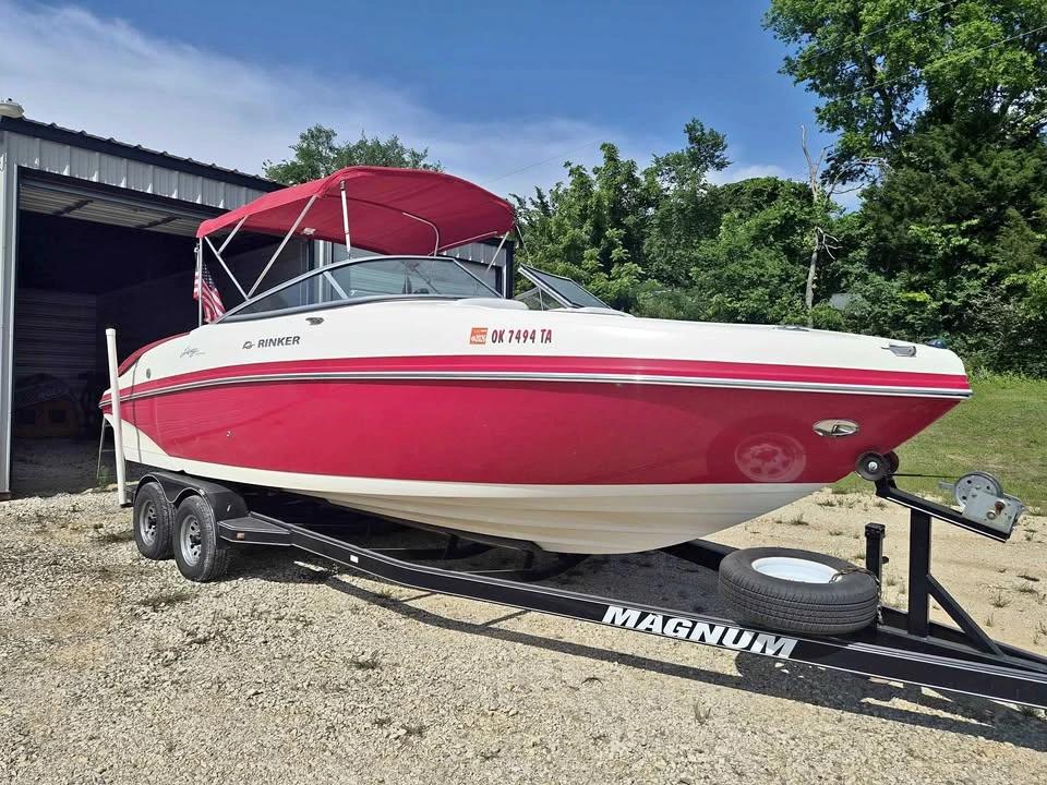 2006 Rinker 246